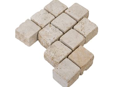 Pflastersteine Travertin Medium freigestellt