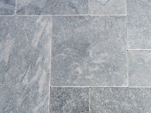 Marmorplatten Afyon Grey im Römischen Verband