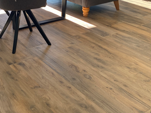 Holzoptikfliese Canada Lodge Esstisch Galerie 1