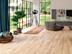 Wohnzimmer mit Holzoptik-Fliesen Scandi Oak