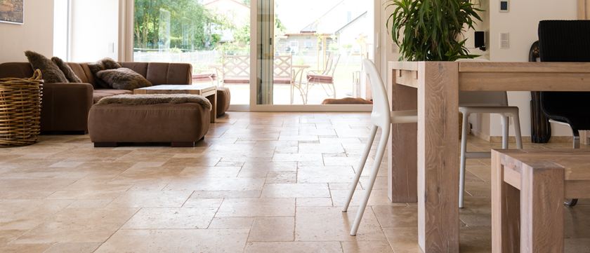 4_ID1211_Travertin-Medium-innen-pt-4 Fliesen Header