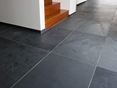 Kundenfoto:Schiefer-Fliesen Mustang, verlegt im Treppenbereich / Flur