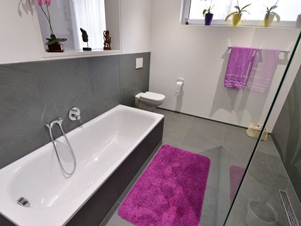 Im Badezimmer Fliesen Als Hingucker Stonenaturelle