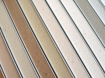 Verschiedene Fugenfarben nebeneinander dargestellt