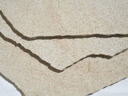 Polygonalplatten sehen auch in Sandfarben toll aus