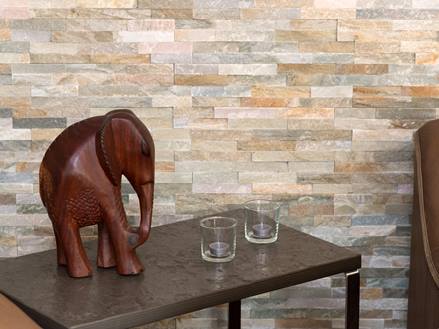 Elefanten Statue vor Wandverblender